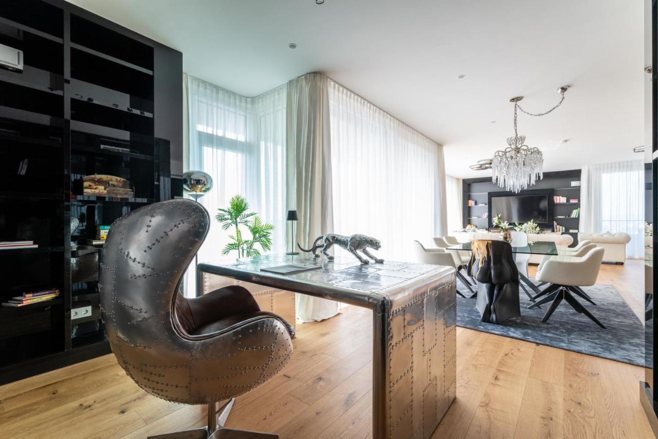 Exclusive 2Br Skyline Penthouse By Hm Lägenhet Wien Exteriör bild