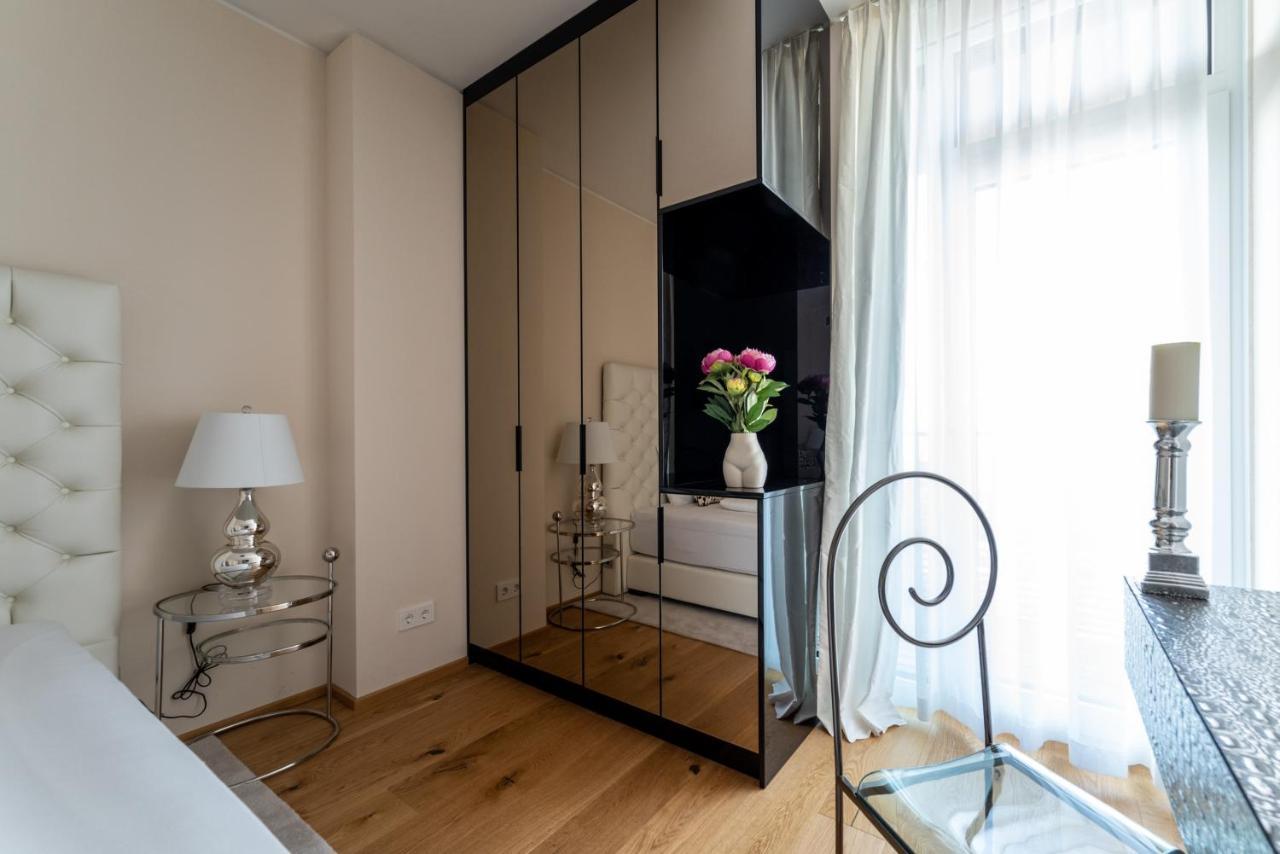 Exclusive 2Br Skyline Penthouse By Hm Lägenhet Wien Exteriör bild